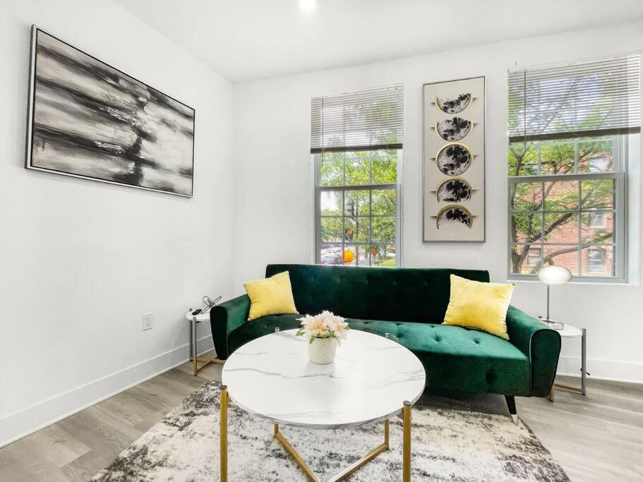 Classy Capitol Hill Apt, Steps From Dc Attraction Washington Exterior photo